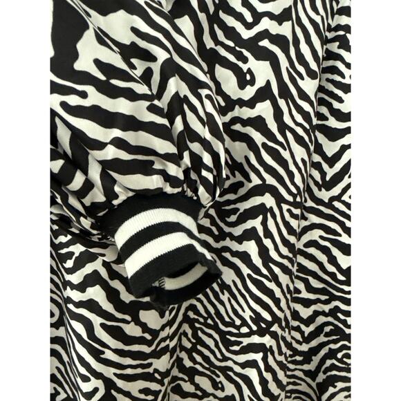 Hunter Bell Silk Zebra Print Sydney Mock Neck Long Sleeve Blouse Size Small - Picture 15 of 15